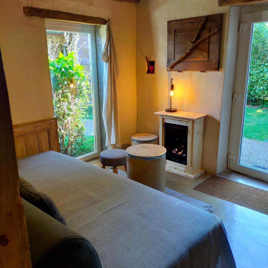 Suites De Campagne Les Eydieux, Petits Dejeuners Inclus Saint-Angel  Exterior photo